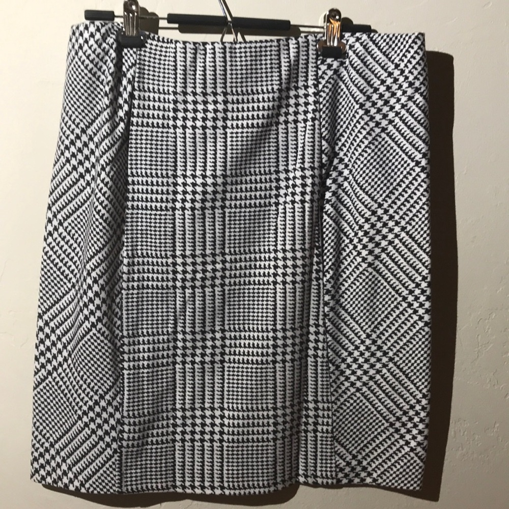 Perfect Work Skirt! - Picture 6 of 7